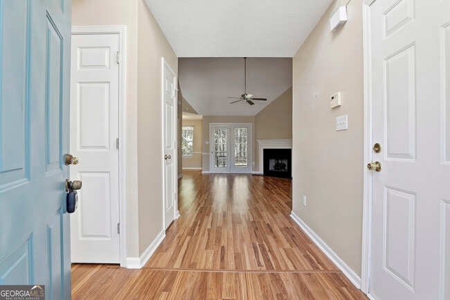 Building Photo - 105 Chase Ct