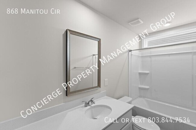 Building Photo - 868 Manitou Cir