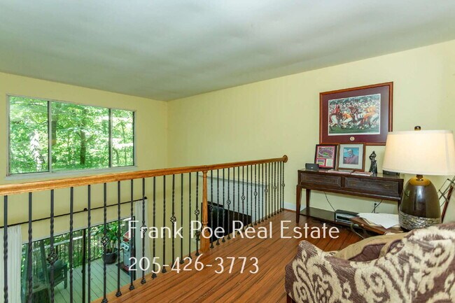 Building Photo - Charming 3-Bedroom Condominium in Birmingham!