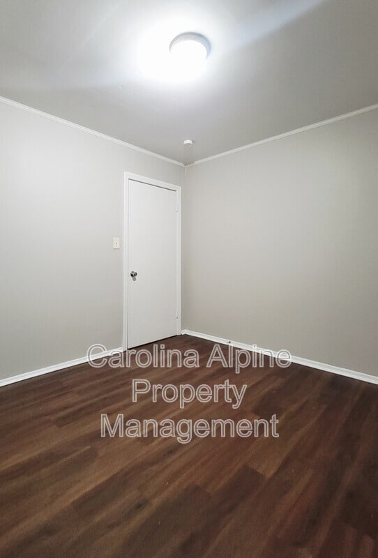 Building Photo - 1132 Browns Ave