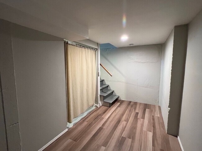 Building Photo - Bittersweet memories, Full Beautiful Remodel Highly Desired Lincoln Neighborhood