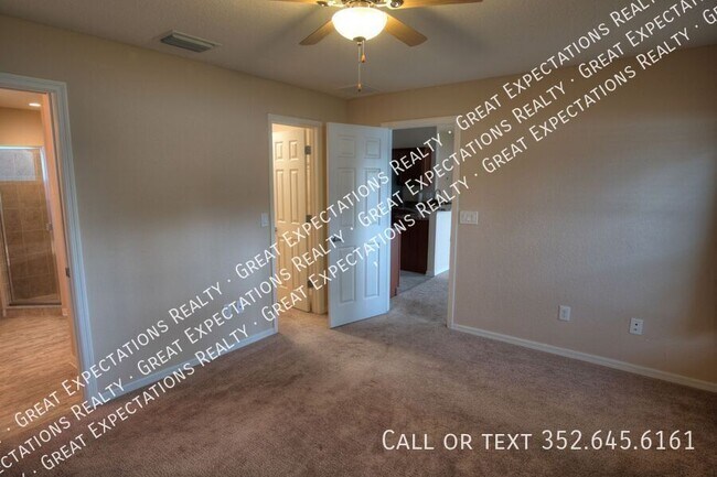 Building Photo - 11302 SW 62nd Cir