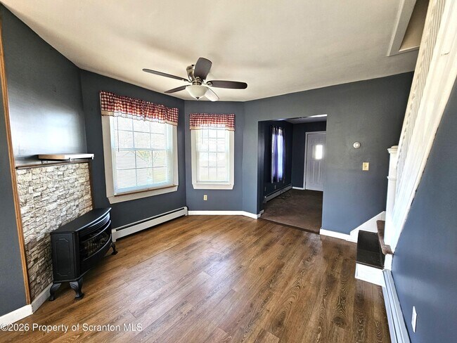 Building Photo - 806 Washington St