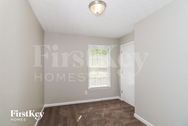 Building Photo - 2066 Arbor Forest Drive Southwest