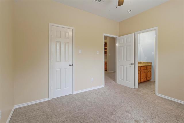 Building Photo - 8700 La Quinta Lane