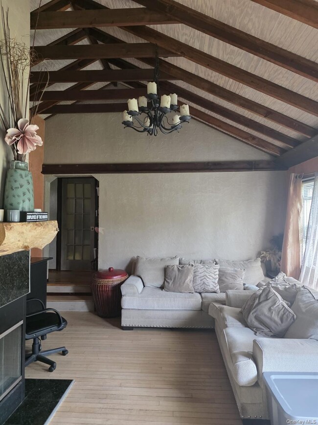 Building Photo - 23 Seaman Neck Rd