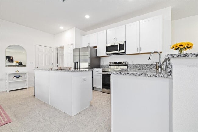 Building Photo - 34114 Rogallo Ln
