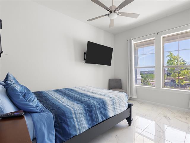 Building Photo - 2156 Domingo Dr