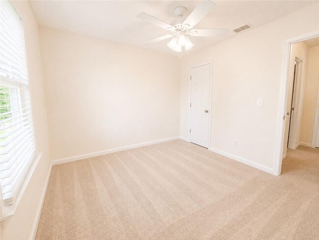 Building Photo - 414 Darter Dr NW