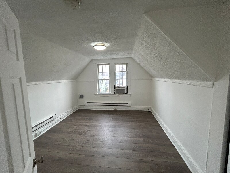 Building Photo - 26 Ella St