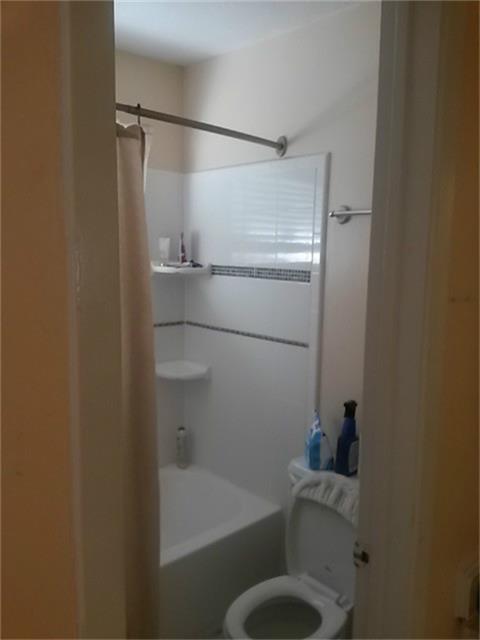 Building Photo - 13807 Towne W Blvd