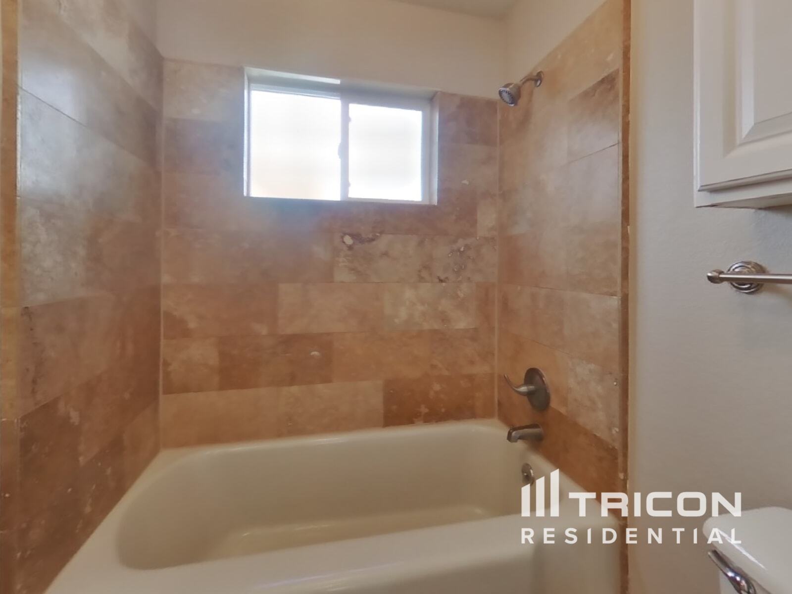 Building Photo - 904 Bidwell St