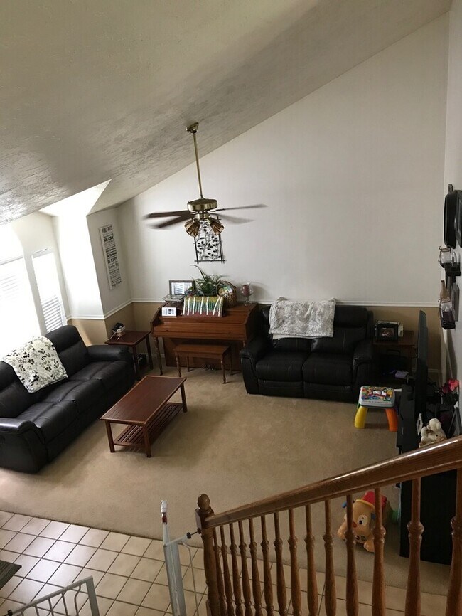 Building Photo - Spacious West Jordan 4 Bedroom!