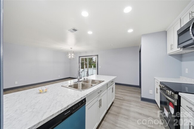 Building Photo - 109 Haddock Rd NW