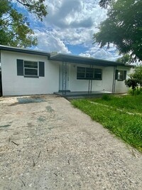 Building Photo - 3 Bedroom / 1 bath Home Now Available for ...