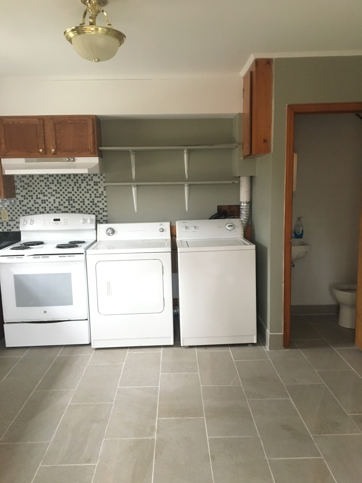 Building Photo - 401 Marlington St