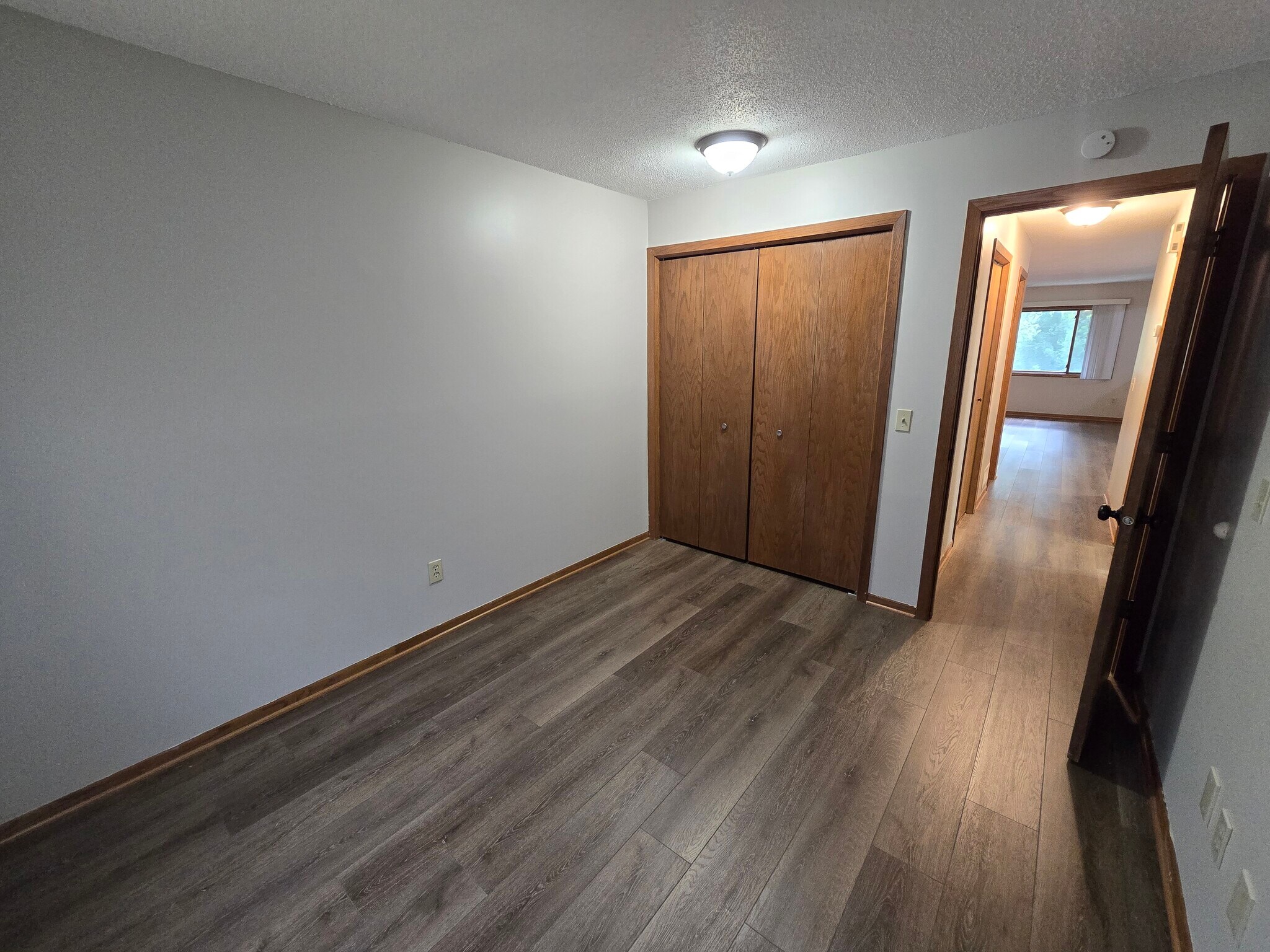 Bed 1 - 2948 Mounds View Blvd