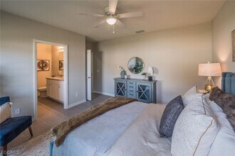 Building Photo - 1913 NE Juanita Pl