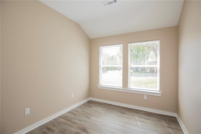Building Photo - 8271 Elm Ln