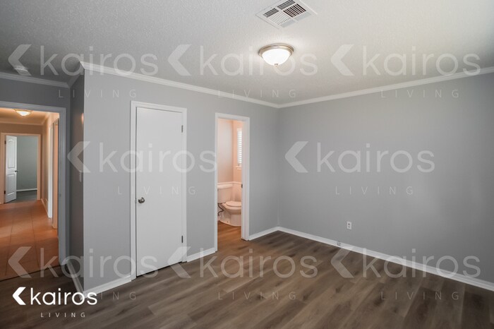 Building Photo - 204 NE 19th St