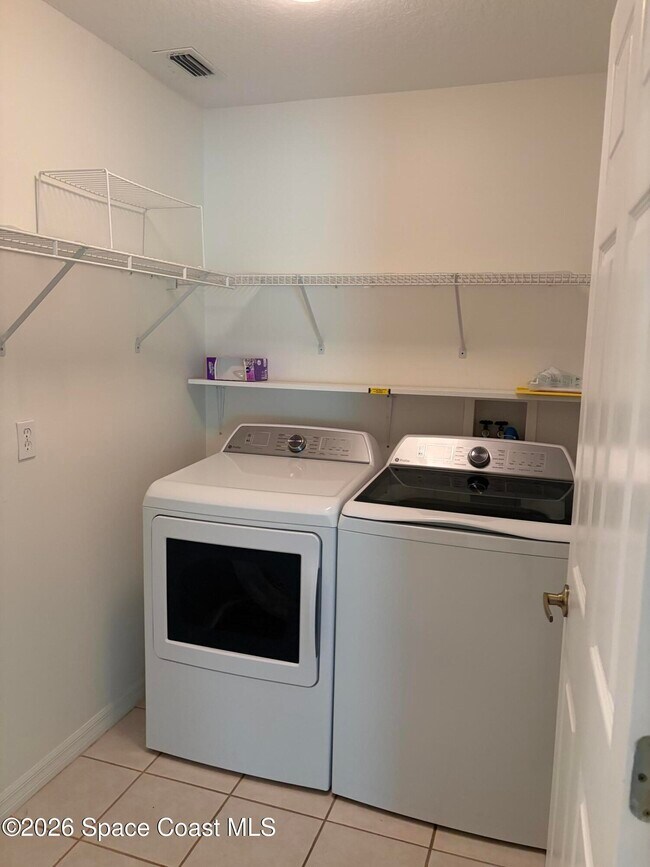 Building Photo - 2361 White Sands Ct NE