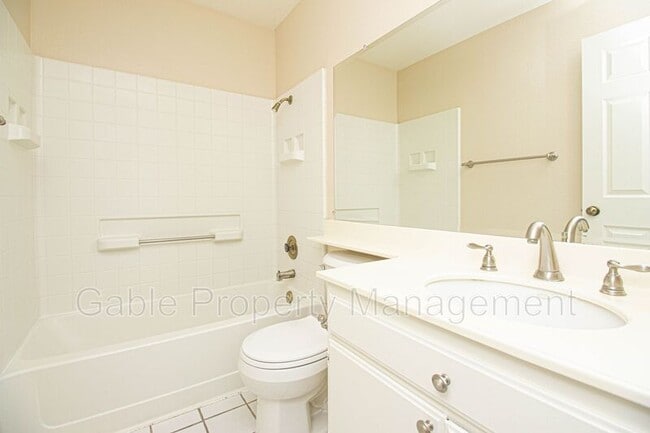 Building Photo - 25804 Dickens Ct