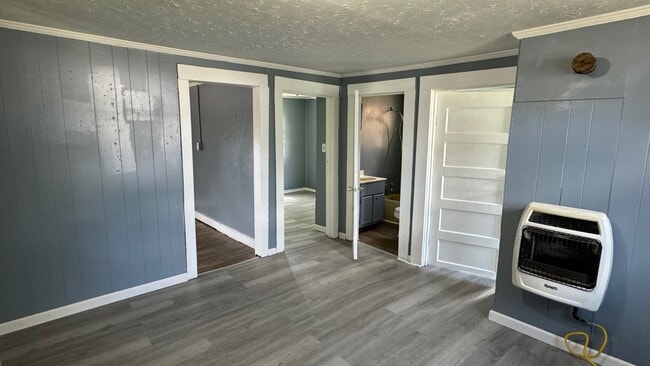 Building Photo - 910 Morris St