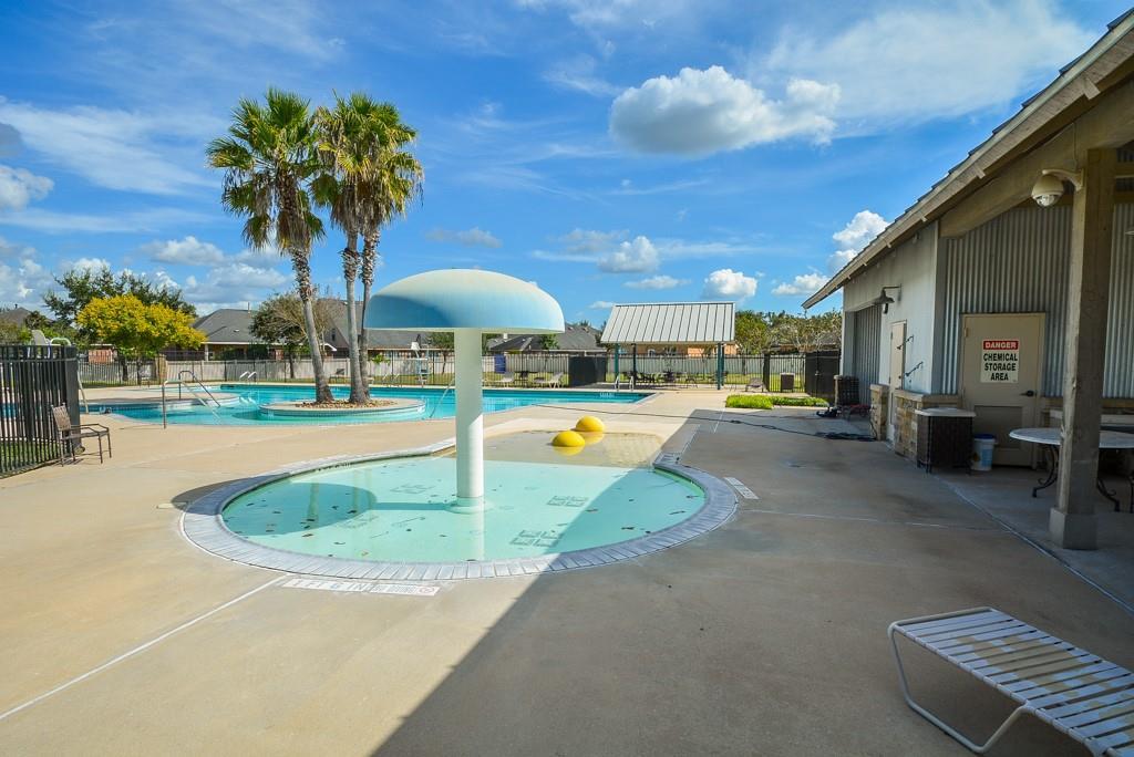 Building Photo - 314 River Briar Ln