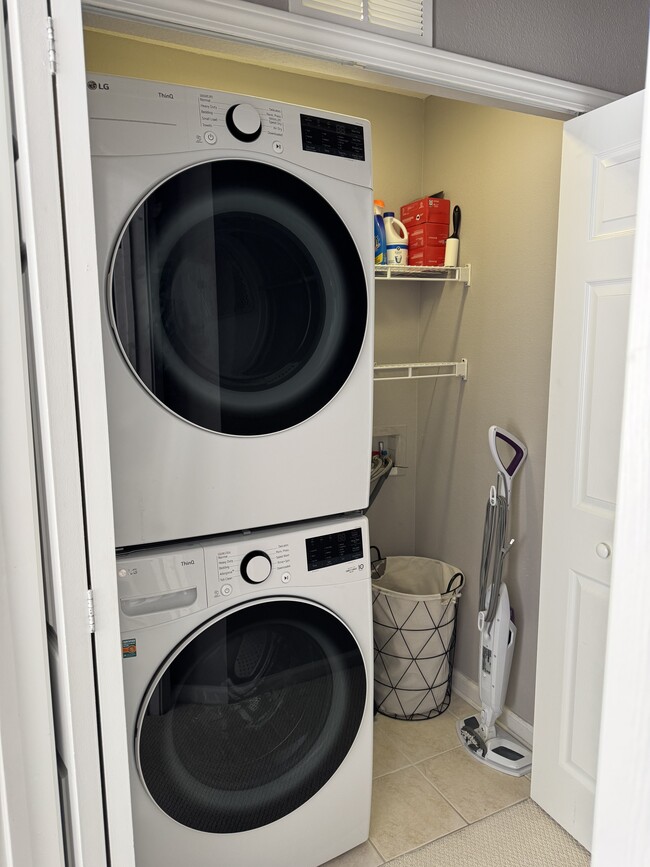 Laundry (in-unit washer and dryer included) - 3561 Lone Tree Ln