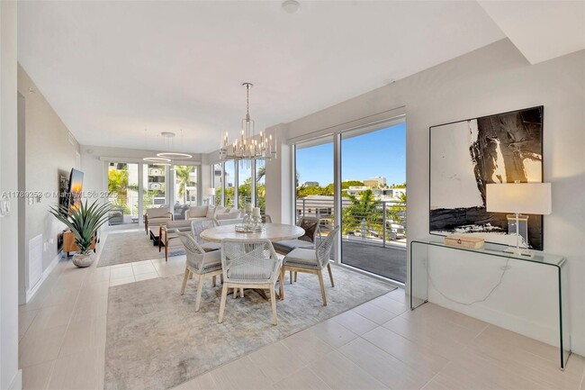 Building Photo - 612 Bayshore Dr