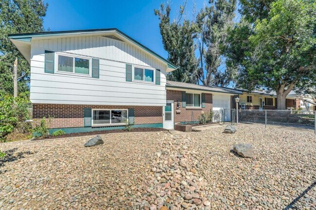 Primary Photo - 3622 Anemone Cir