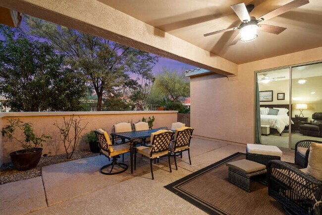 Building Photo - 16418 W Desert Lily Dr