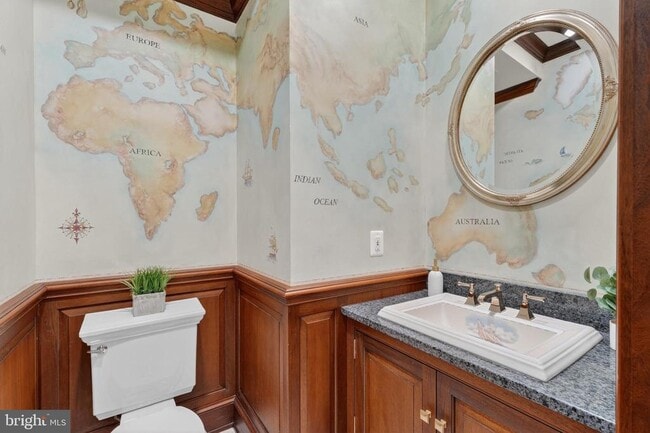 Building Photo - 700 Kahn Pl