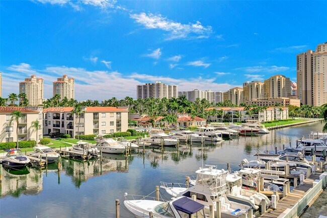 Building Photo - 3029 NE 188th St