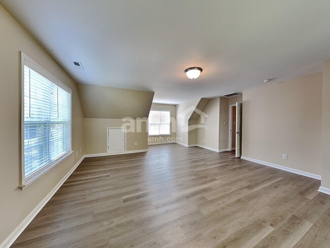 Building Photo - 34 Pamela Ln