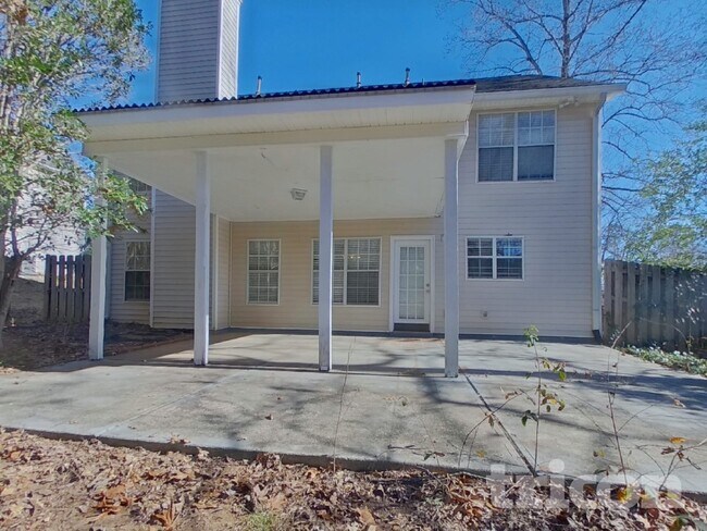 Building Photo - 1221 Wandering Vine Ct SE