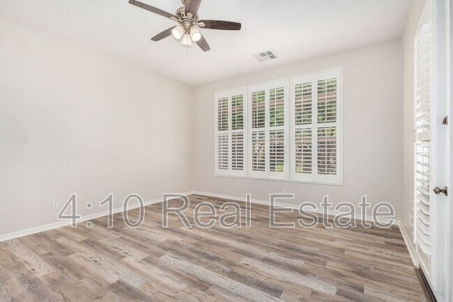 Building Photo - 4652 E Donato Dr
