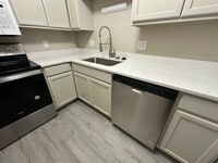 Building Photo - 321 Finkbine Ln