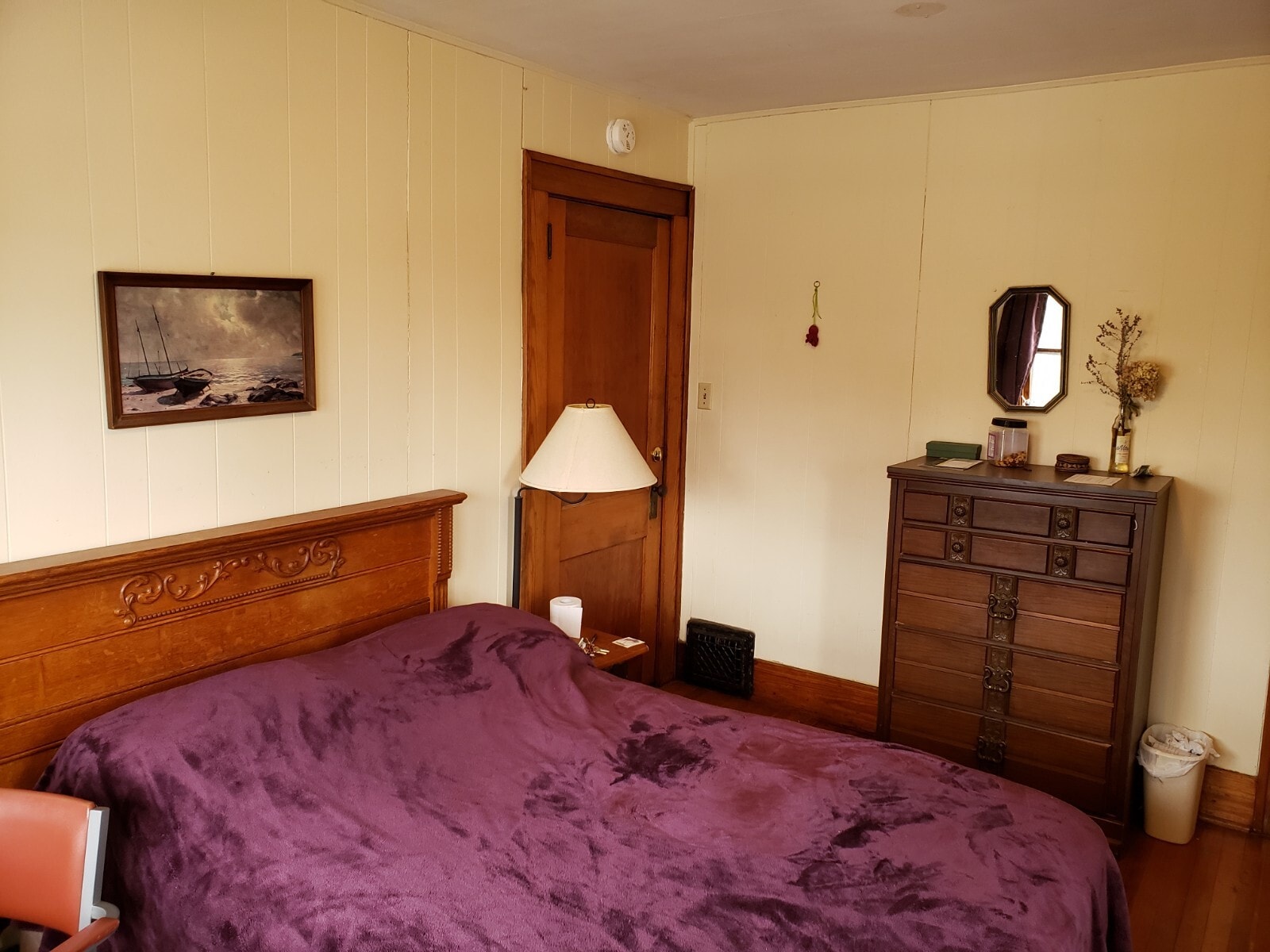 Building Photo - 613 E College St