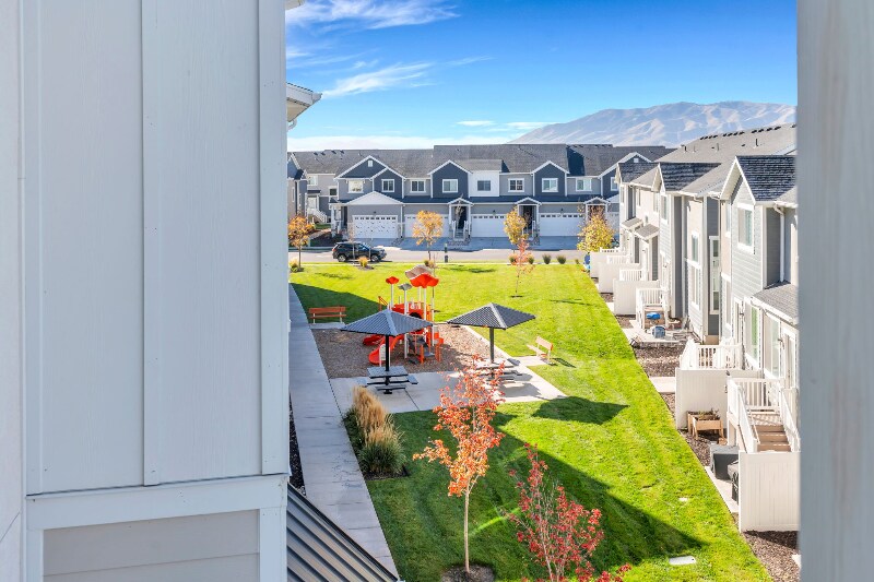 Building Photo - 1747 N Exchange Park Rd