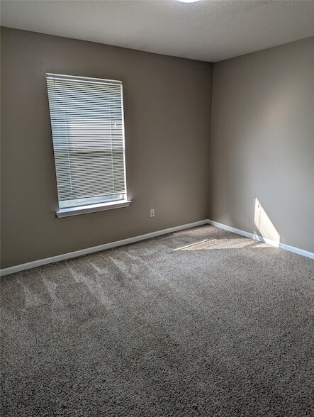 Building Photo - 19322 River Bottom Rd