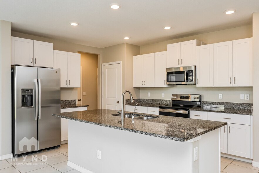 Building Photo - 31526 Sun Kettle Lp