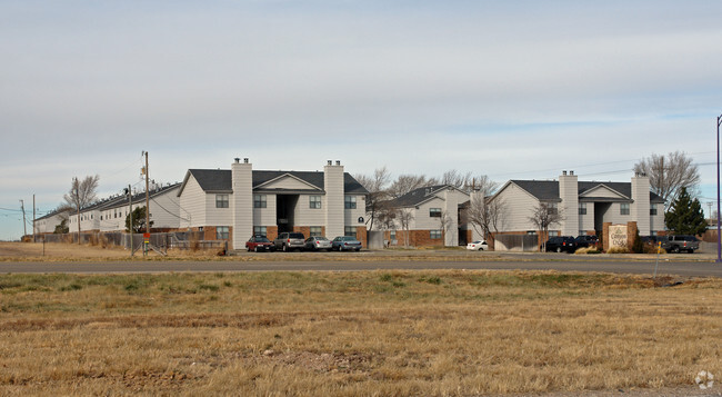 Primary Photo - Canyon Crest Apartments
