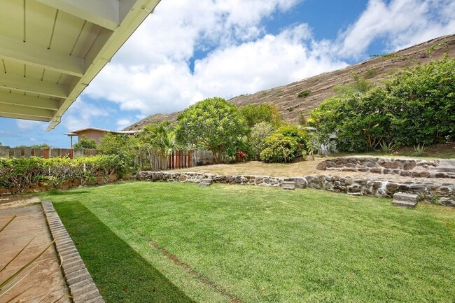Building Photo - 735 Kapulena Loop