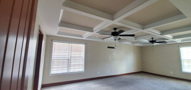 Building Photo - Spectacular!