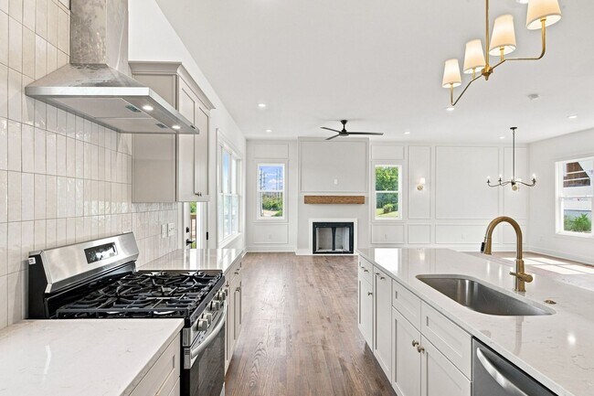 Building Photo - 508 Waycross Dr