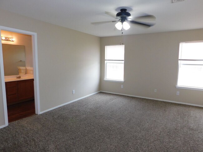 Building Photo - 9013 Barkwood