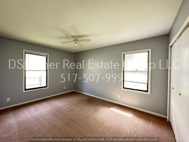 Building Photo - 326 E Sycamore-