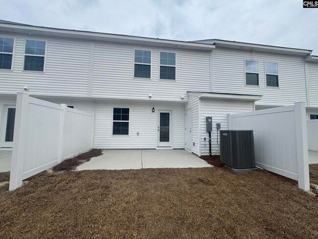 Building Photo - 141 Carr Ln