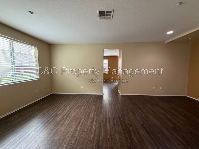 Building Photo - 35833 Ellison Ln